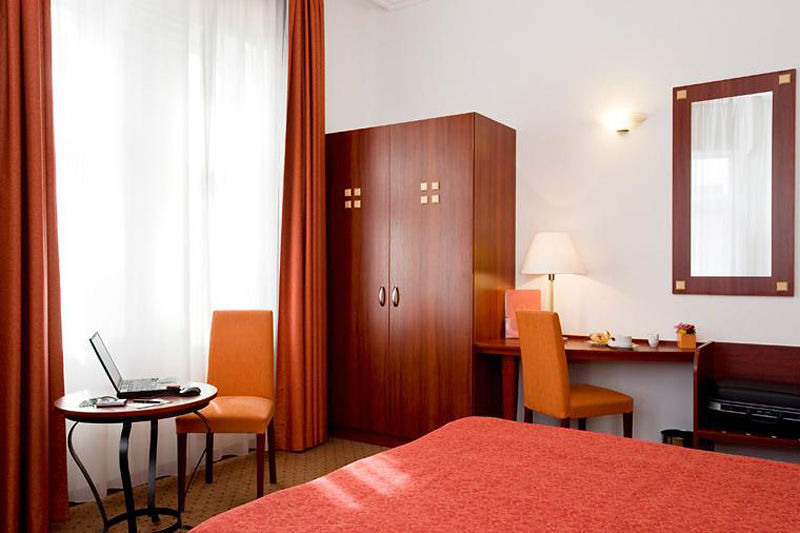 Отель Ibis Styles Budapest Center Экстерьер фото